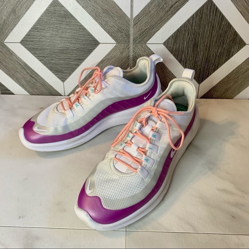 Nike air max axis running shoes women’s size 9.5 white purple